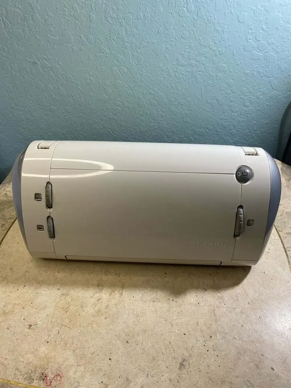 Provo Craft Cricut Personal Electronic Cutter Bundle with Carrying Tote